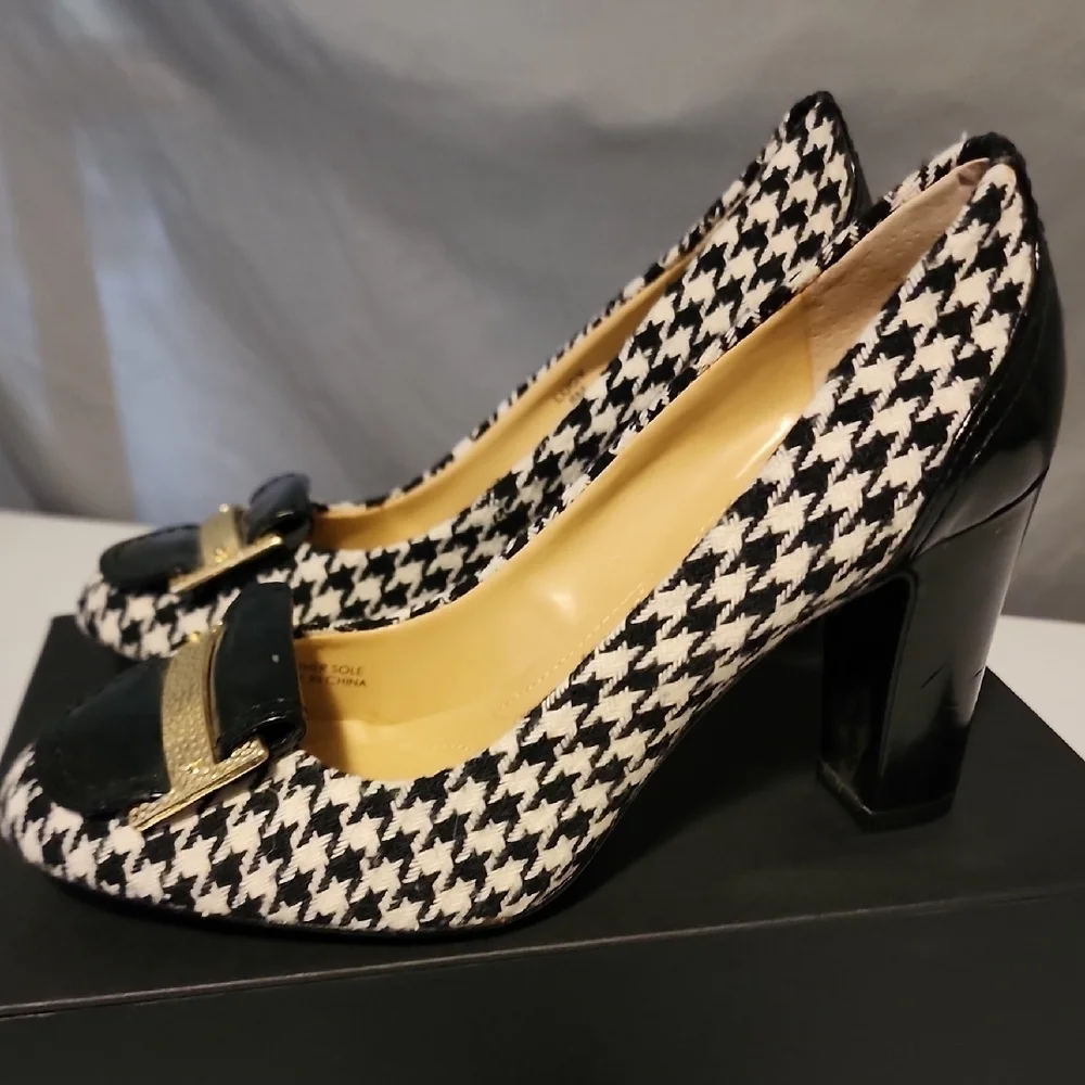 Tahari Black and White Flats with Chain Trim